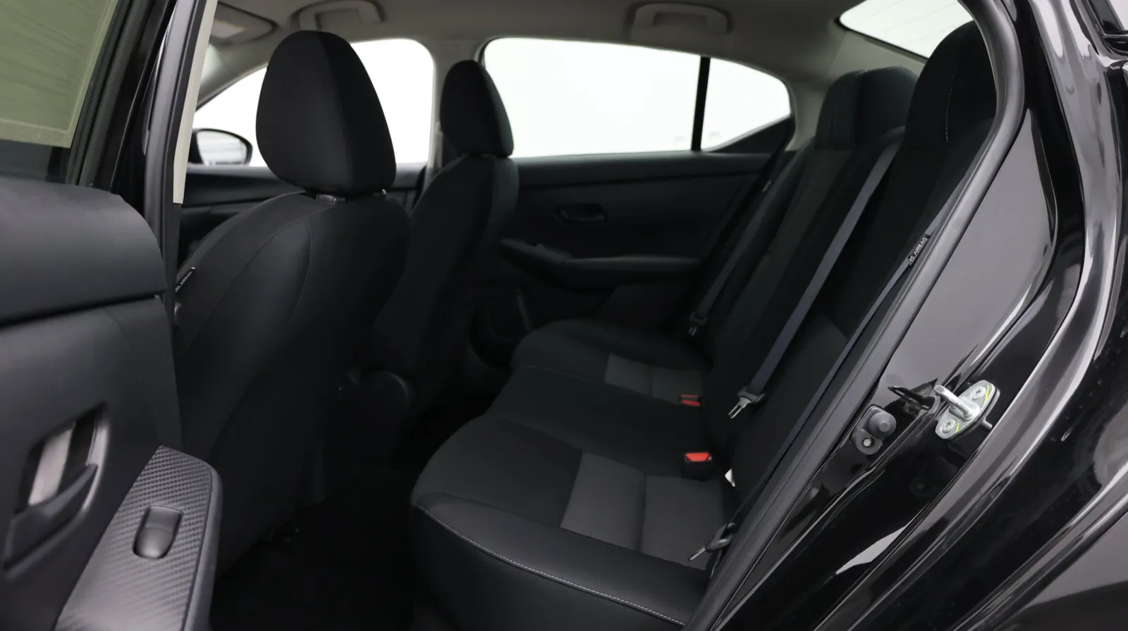 Nissan Sentra photo 32
