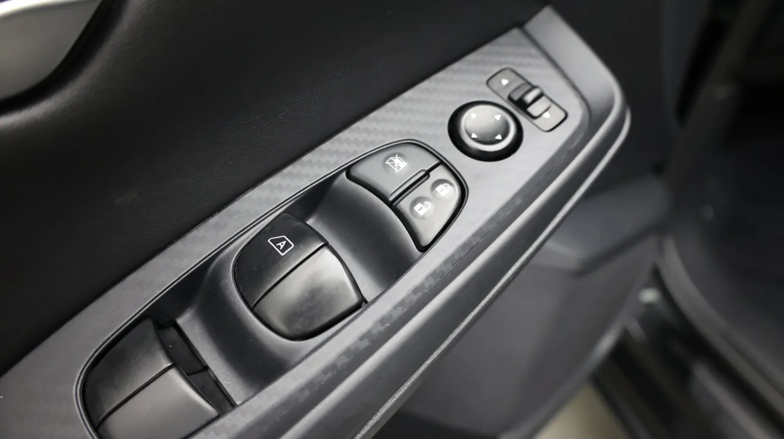 Nissan Sentra photo 17