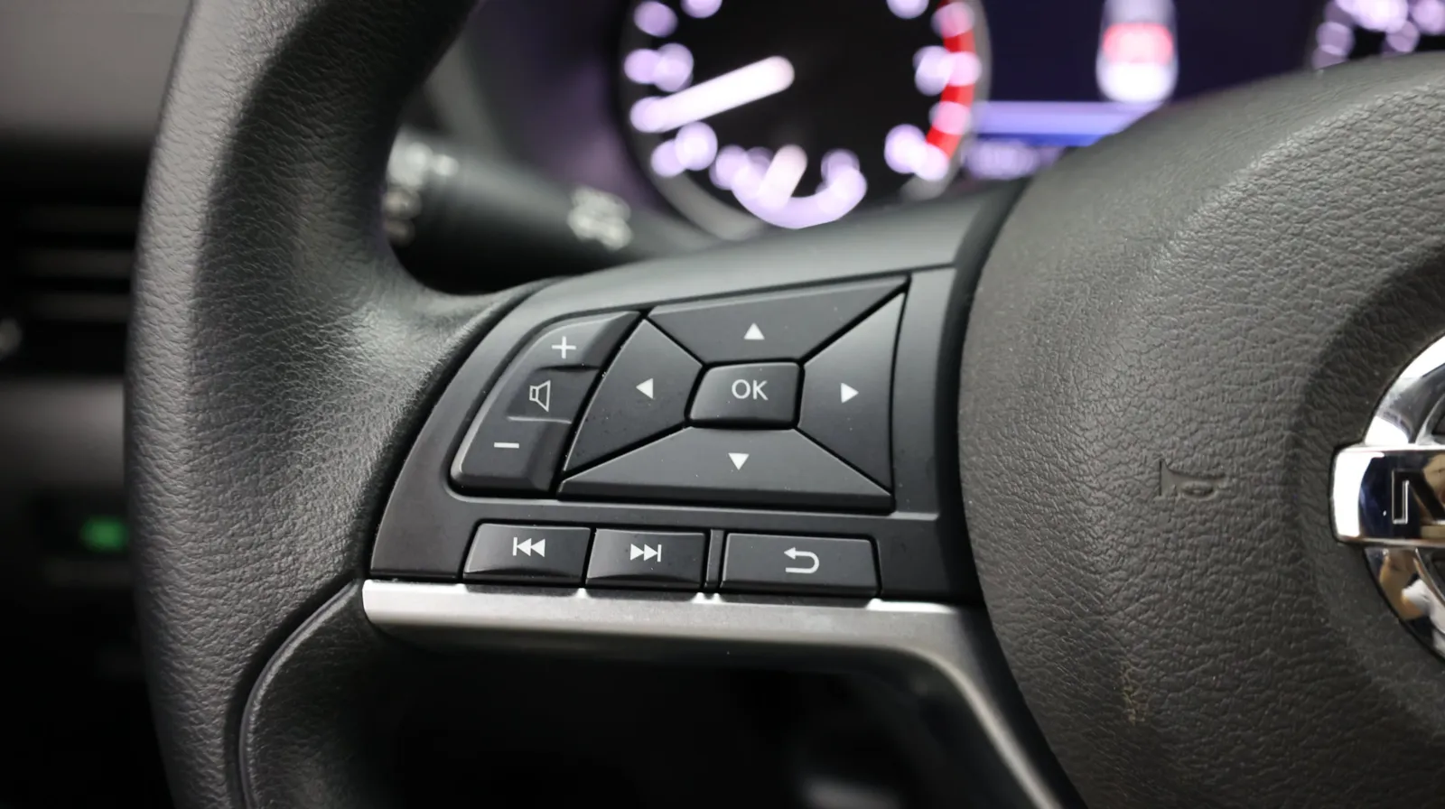 Nissan Sentra photo 29