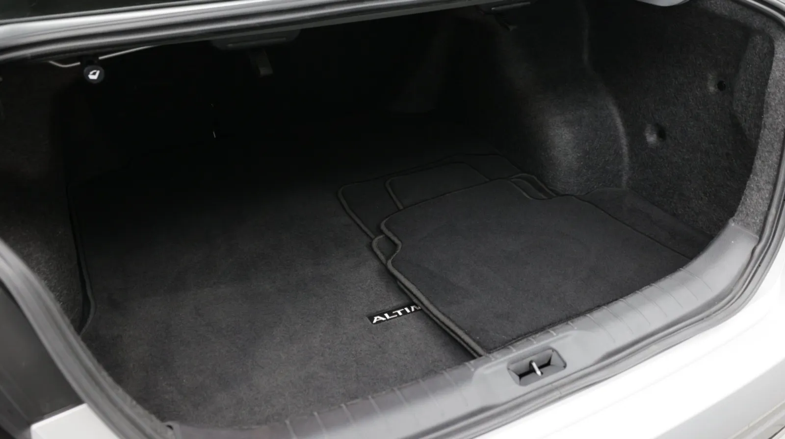 Nissan Altima photo 28