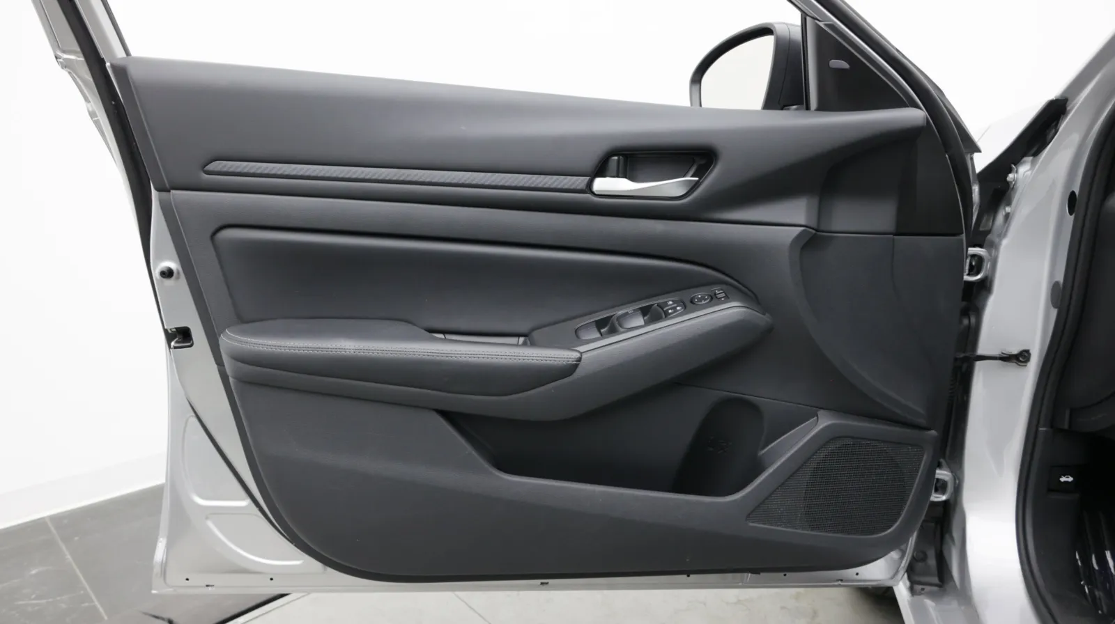 Nissan Altima photo 9