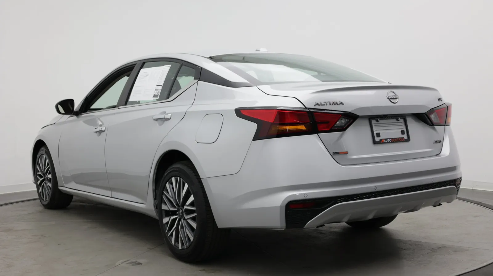 Nissan Altima photo 5