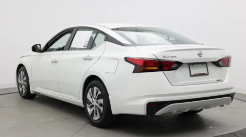 More photos of 2020 Nissan Altima 2.5 S at Auto Boutique Florida, FL