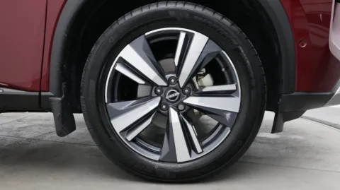 More photos of 2022 Nissan Rogue Platinum at Auto Boutique Florida, FL