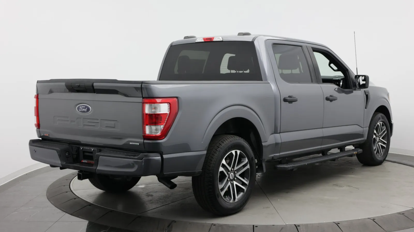 Ford F-150 photo 9