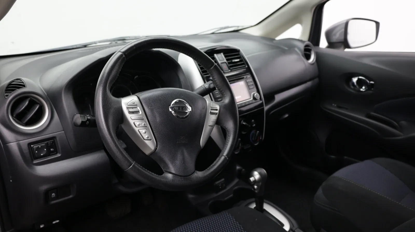 Nissan Versa Note photo 11