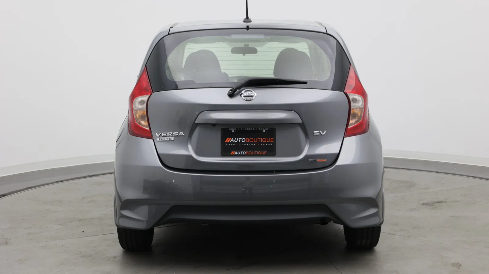 Nissan Versa Note photo 8