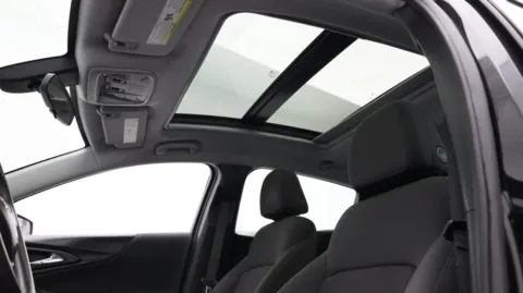 More photos of 2021 Chevrolet Malibu LT at Auto Boutique Florida, FL
