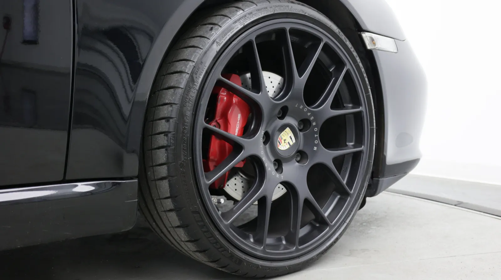 Porsche 911 photo 12