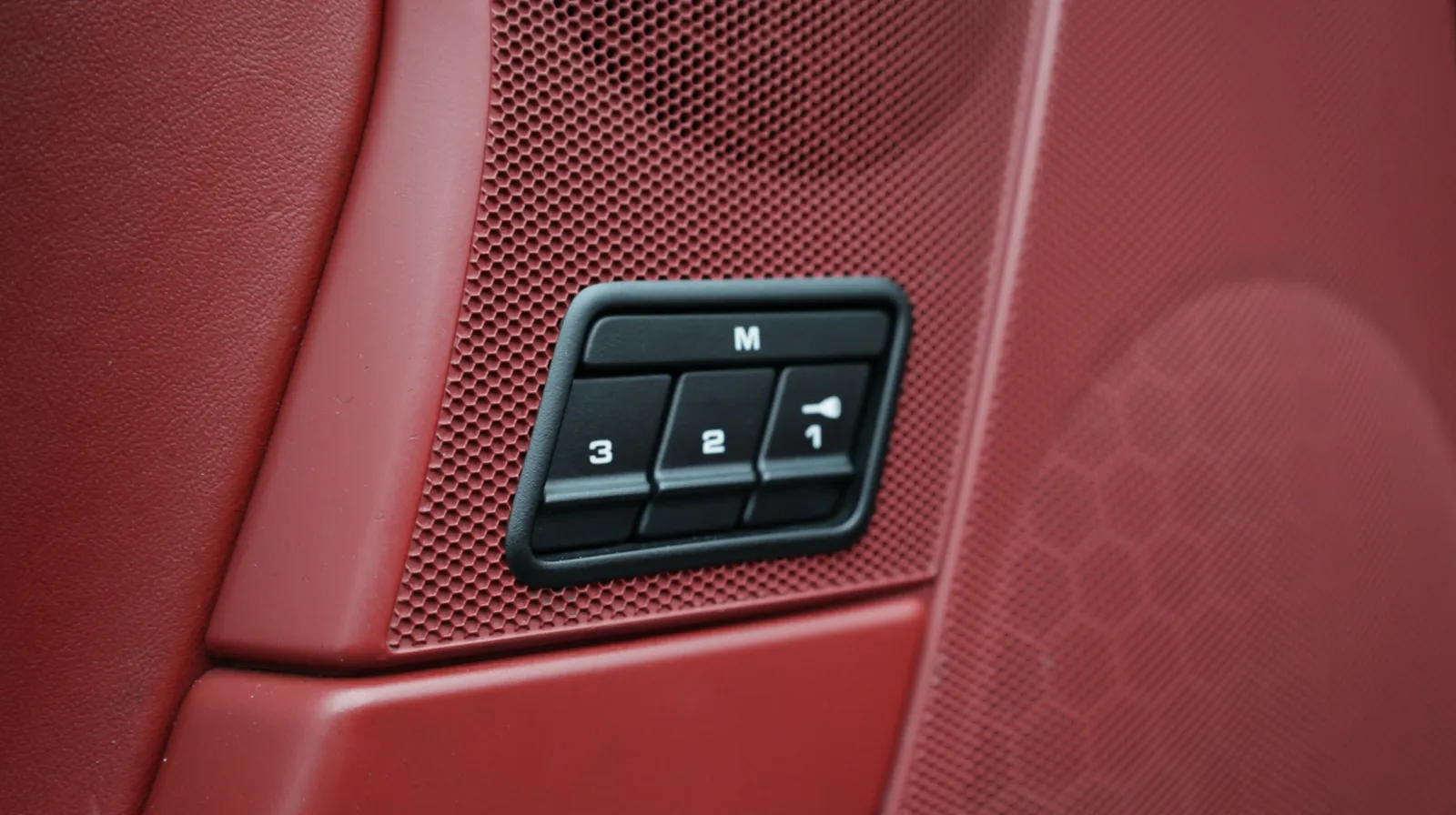 Porsche 911 photo 25