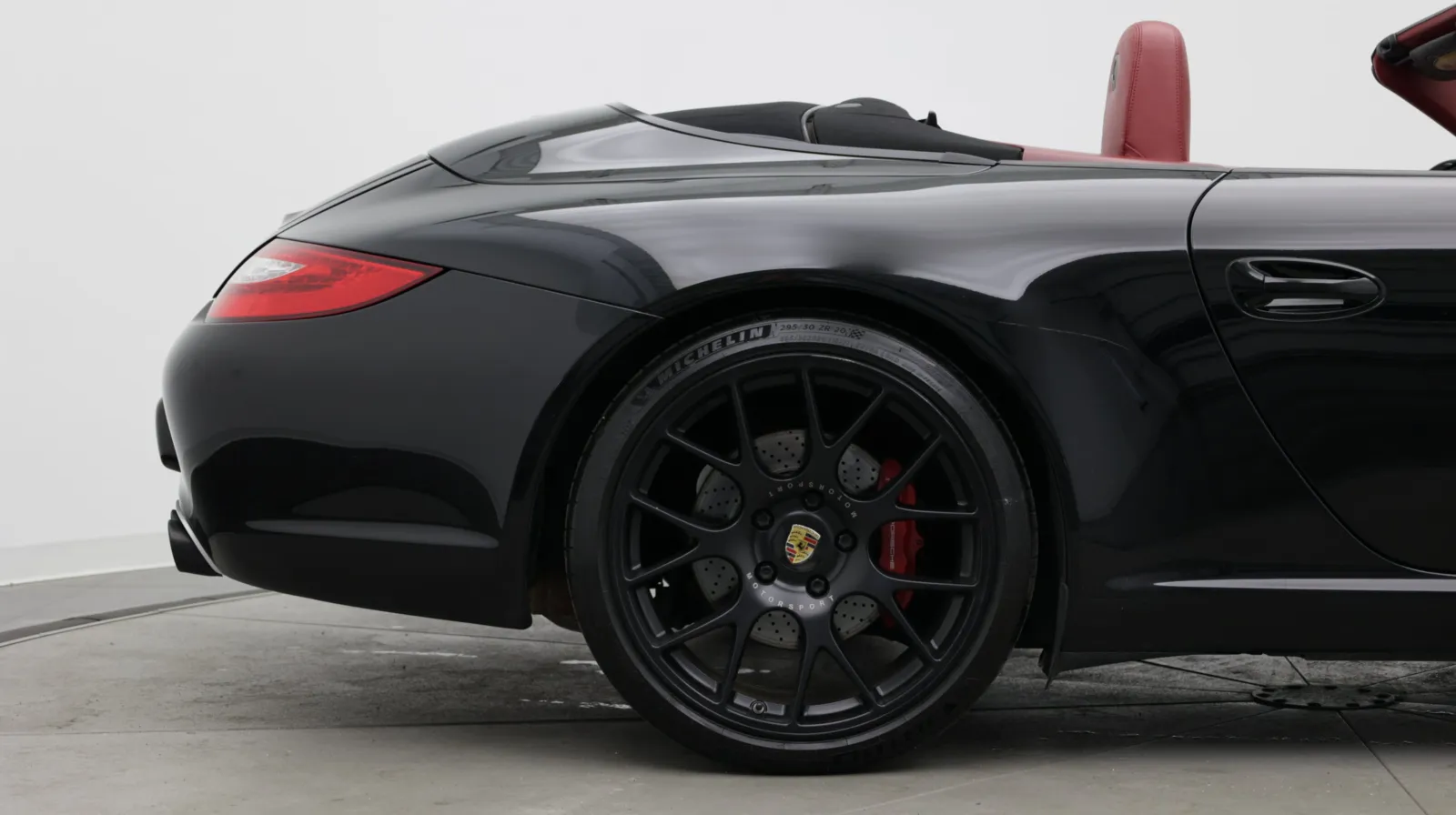 Porsche 911 photo 8