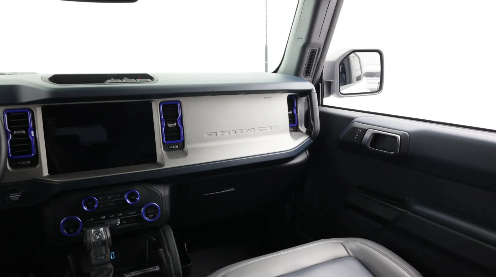 Ford Bronco photo 42