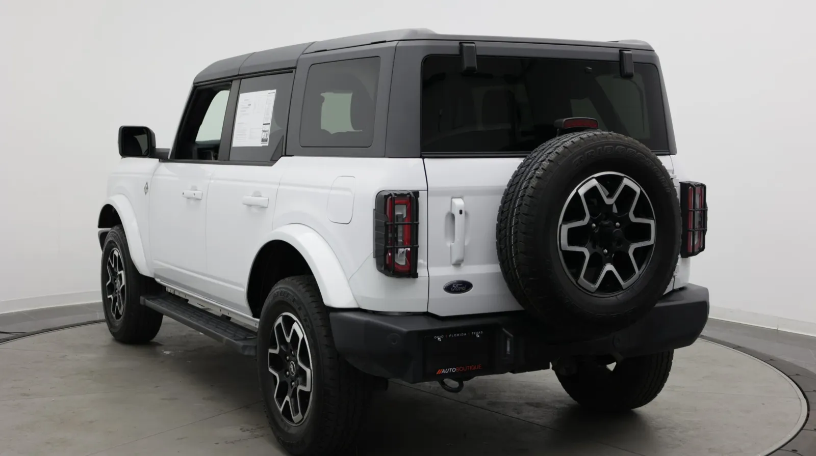 Ford Bronco photo 6