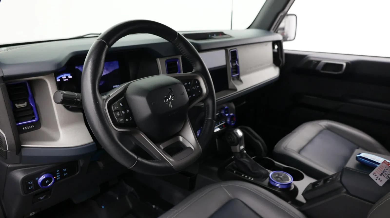 Ford Bronco photo 15