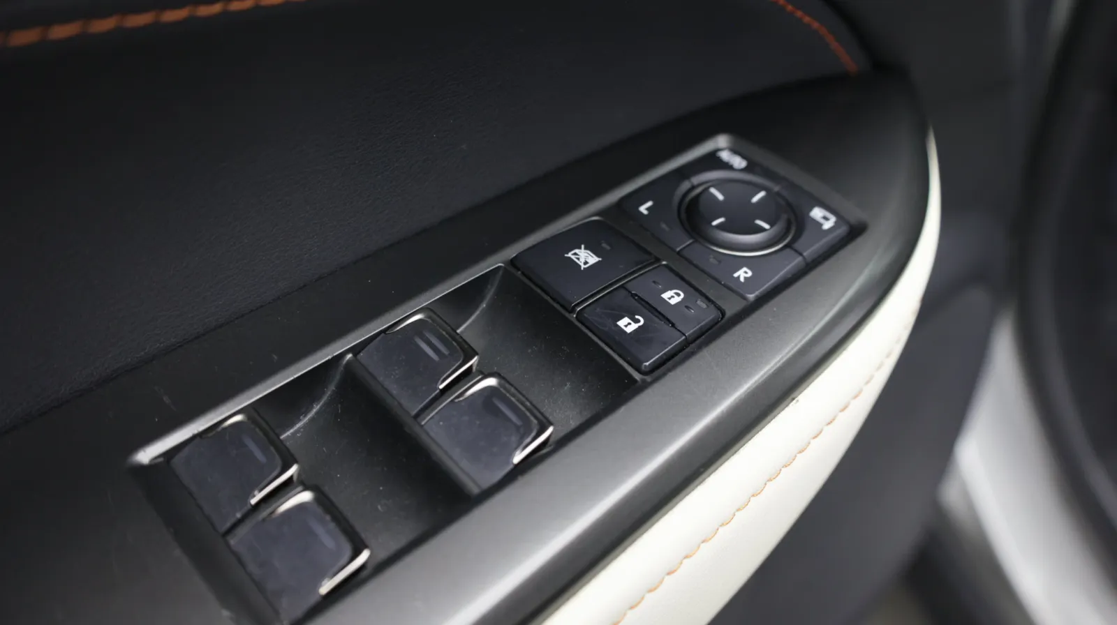 Lexus NX photo 13