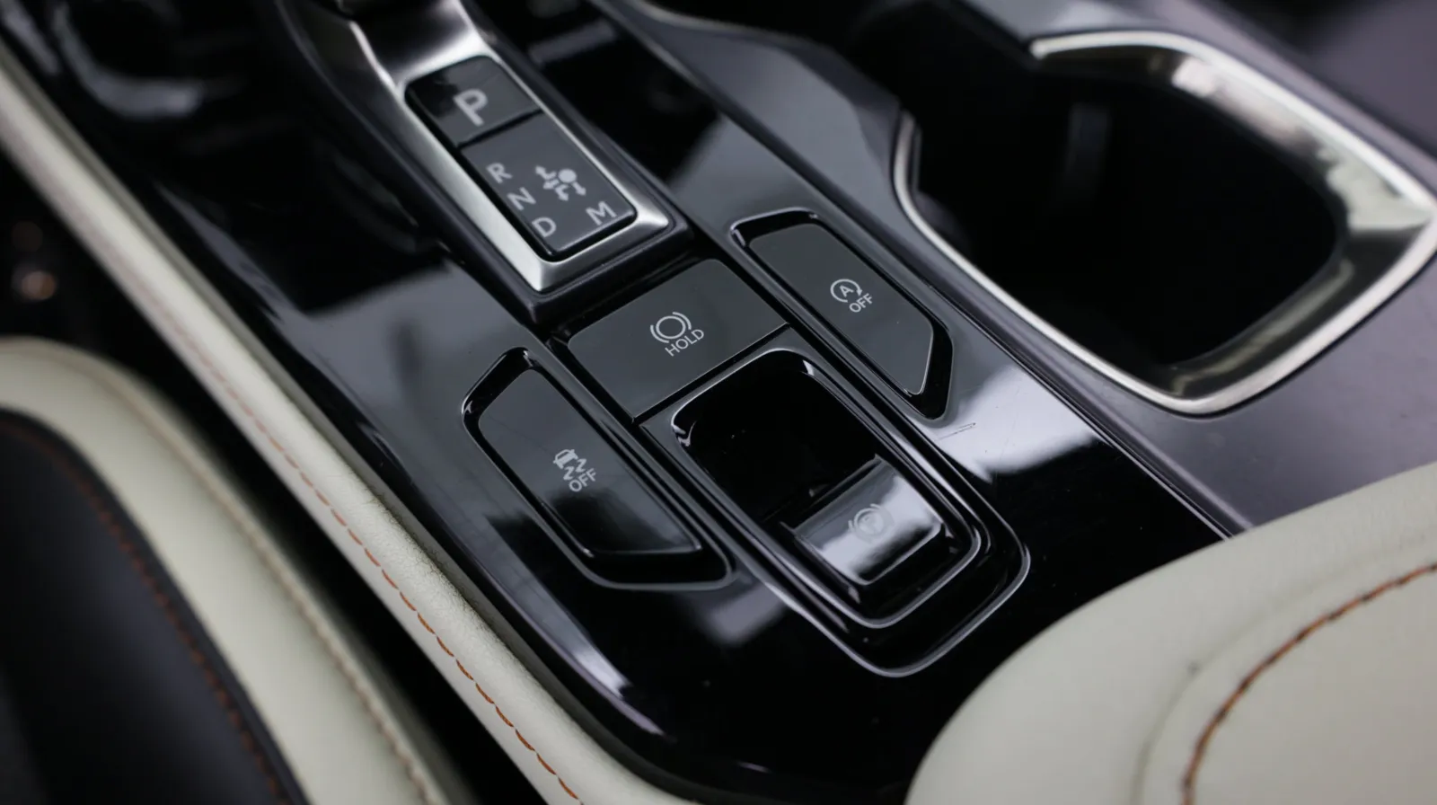 Lexus NX photo 18