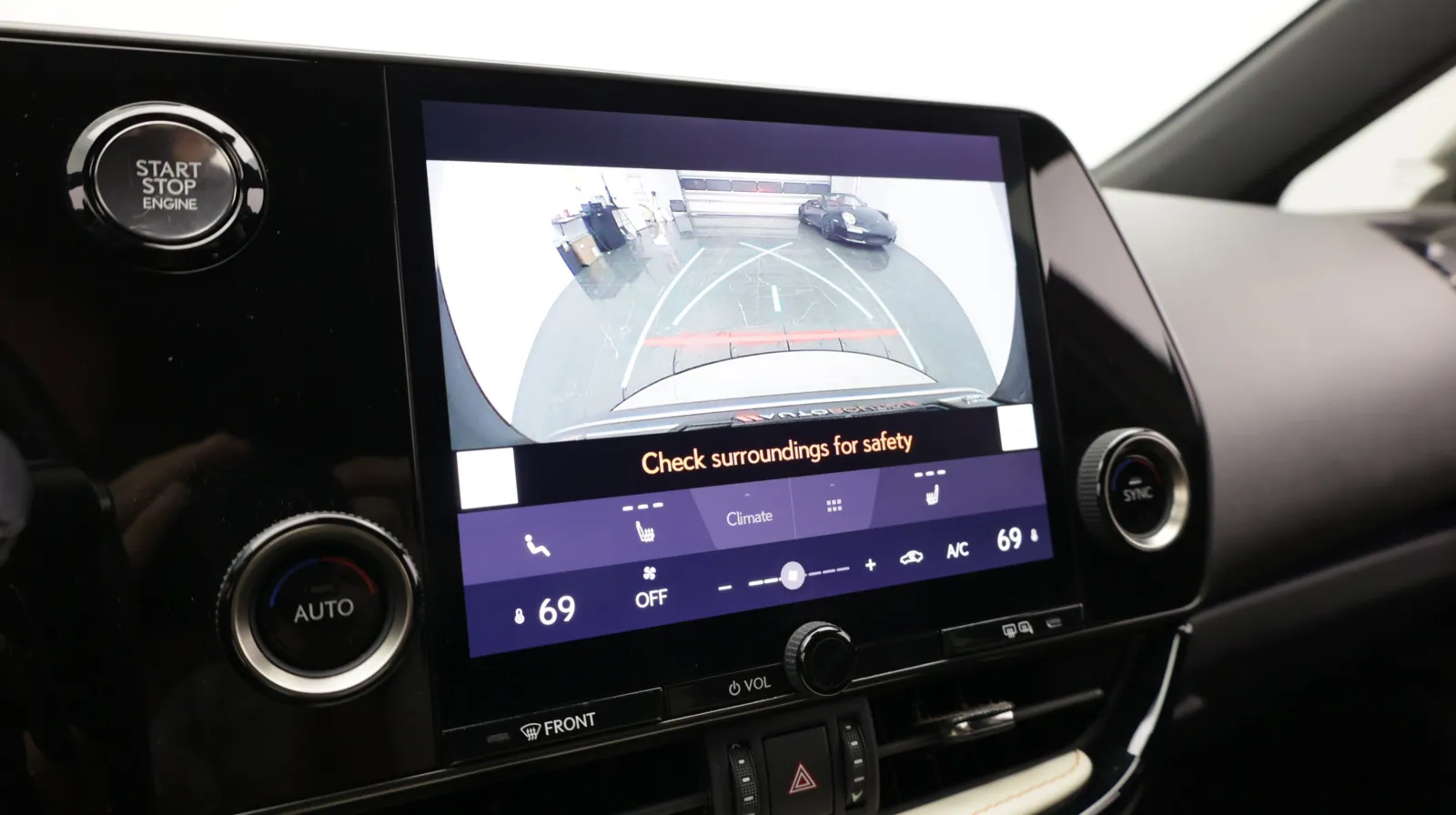 Lexus NX photo 25