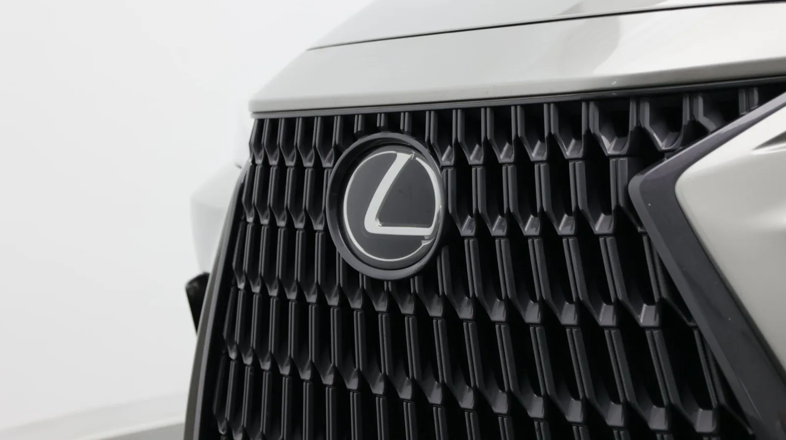 Lexus NX photo 5