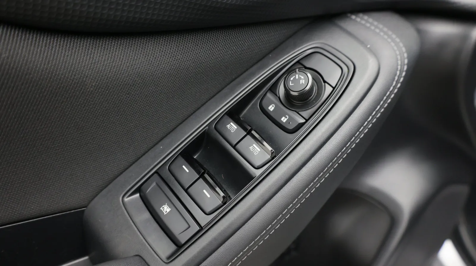 Subaru Forester photo 14