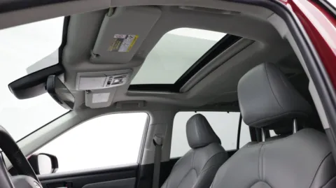 More photos of 2022 Toyota Highlander XLE at Auto Boutique Florida, FL