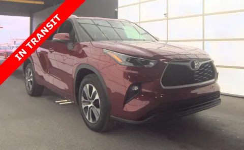 Another view of 2022 Toyota Highlander XLE for sale in Jacksonville, FL at Auto Boutique Florida