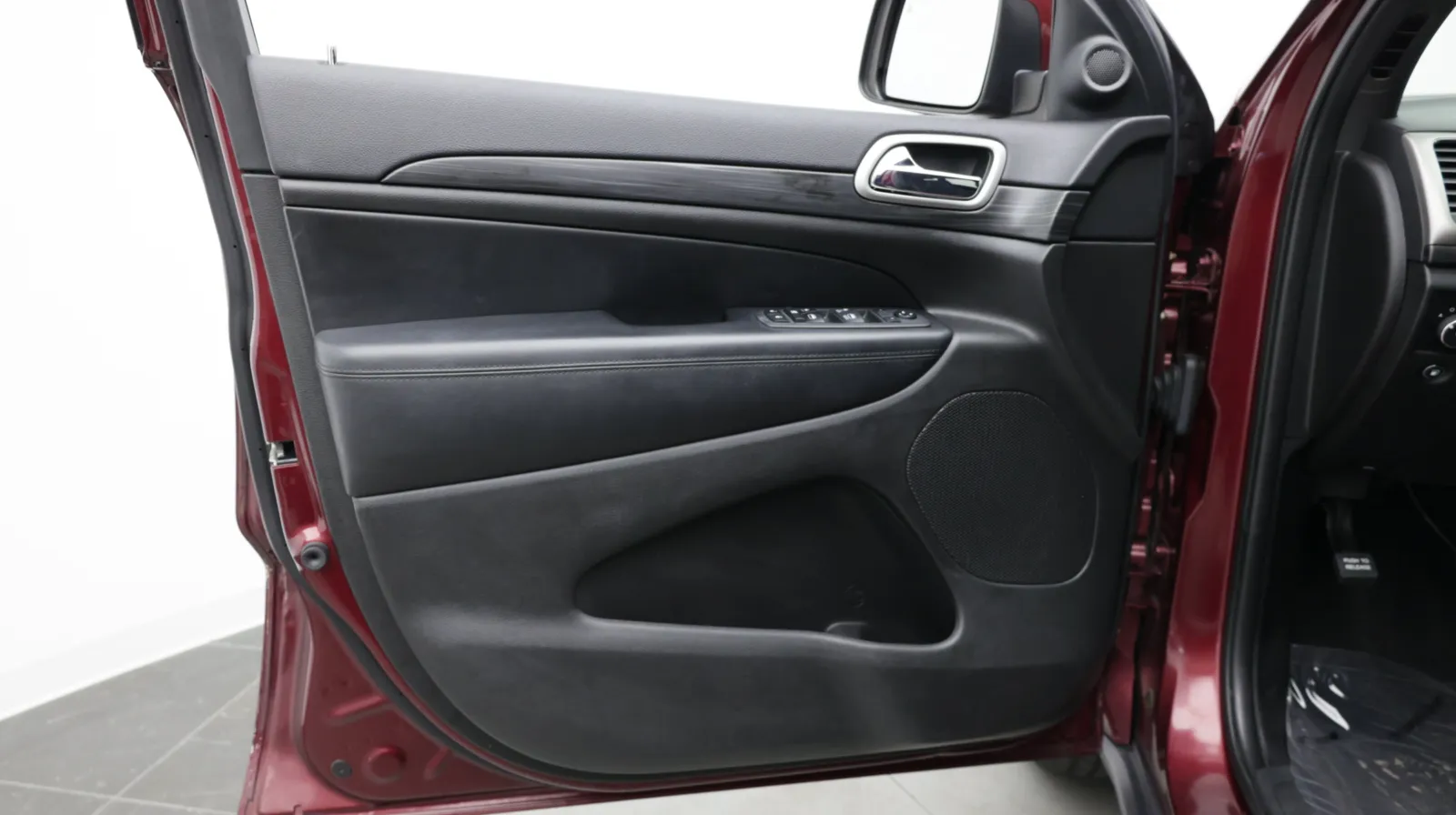 Jeep Grand Cherokee photo 14