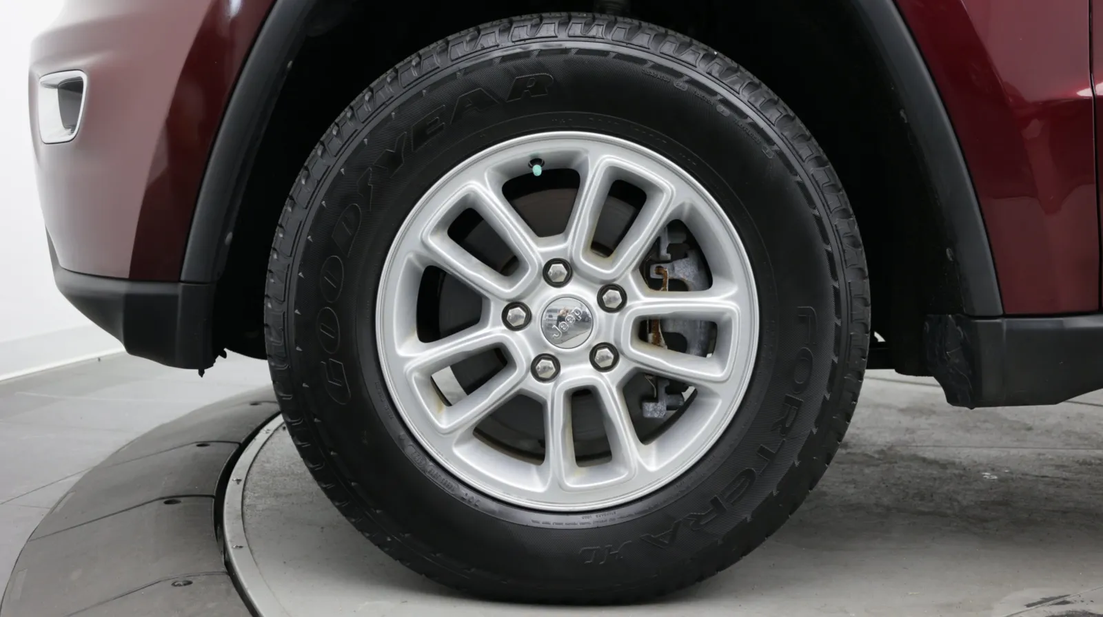 Jeep Grand Cherokee photo 9