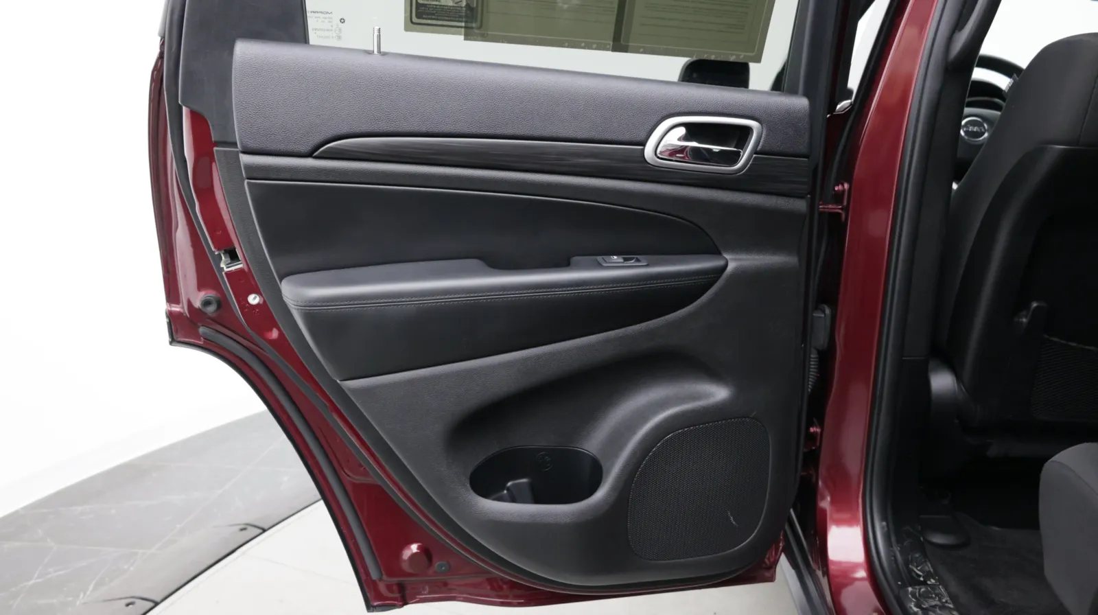 Jeep Grand Cherokee photo 30