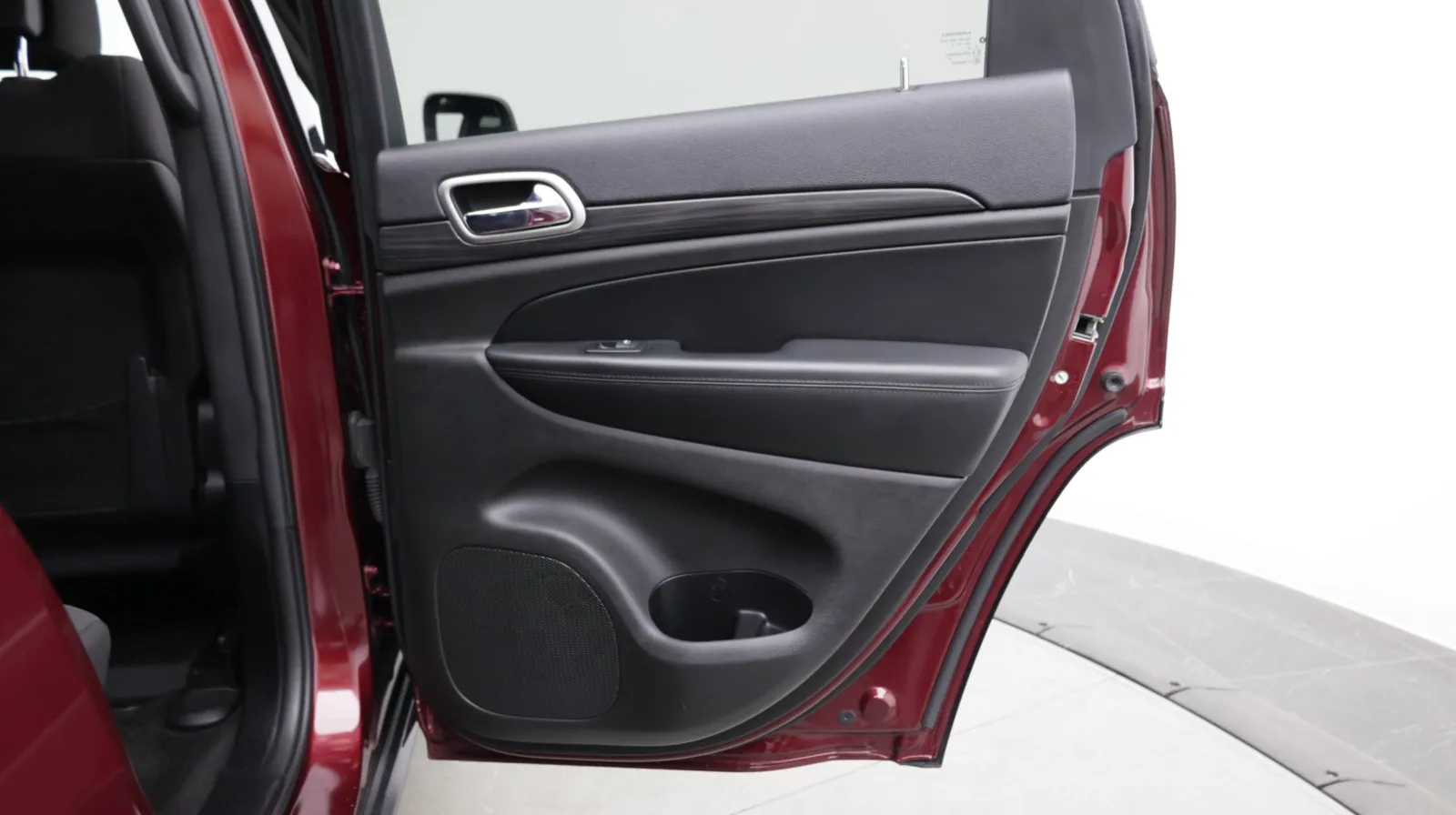 Jeep Grand Cherokee photo 36