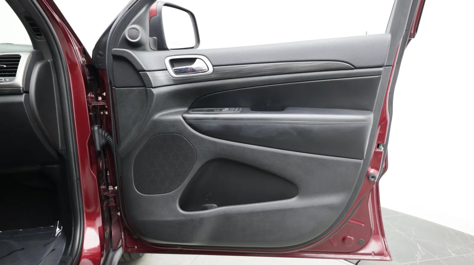 Jeep Grand Cherokee photo 38