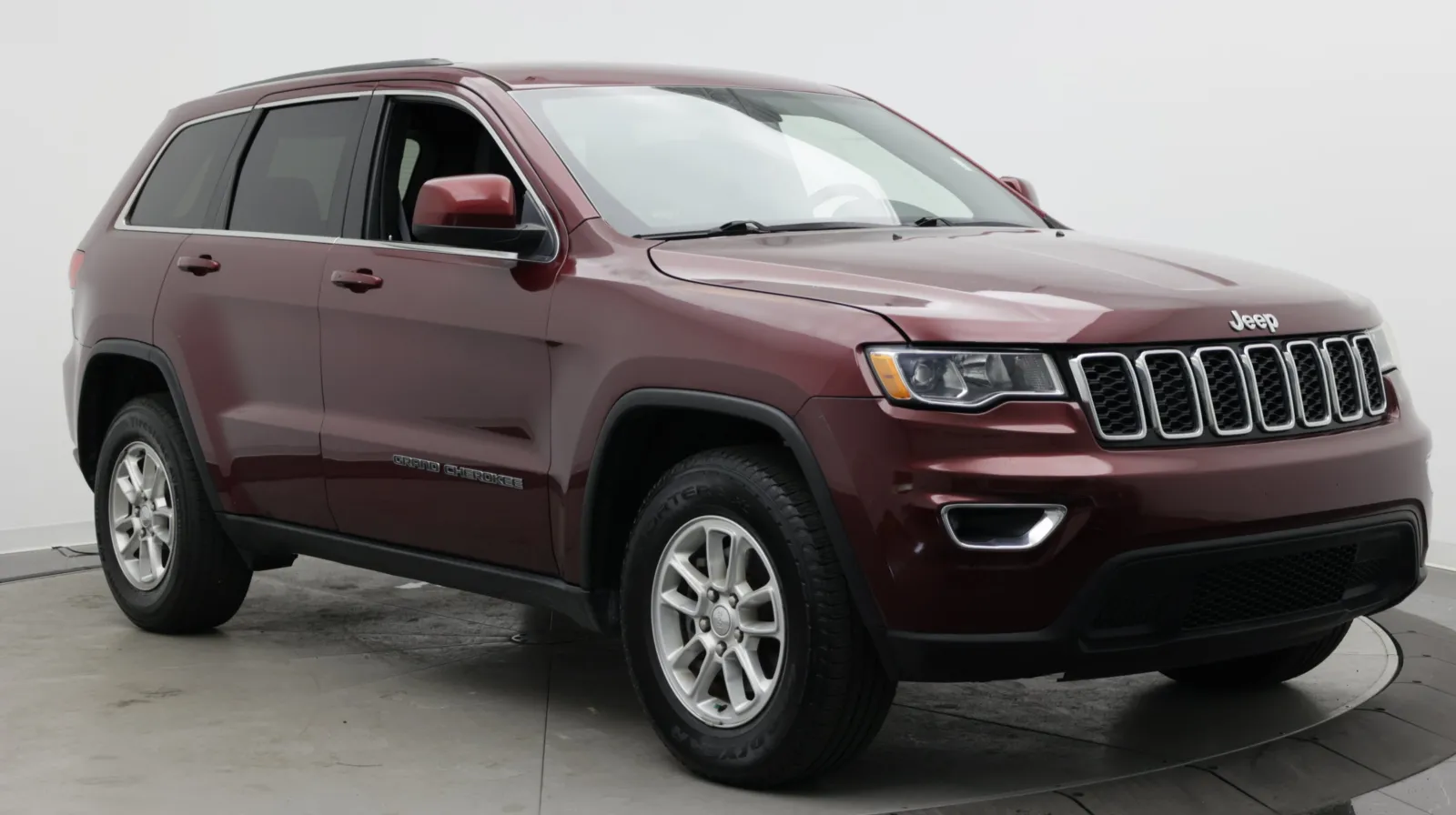 Jeep Grand Cherokee photo 3