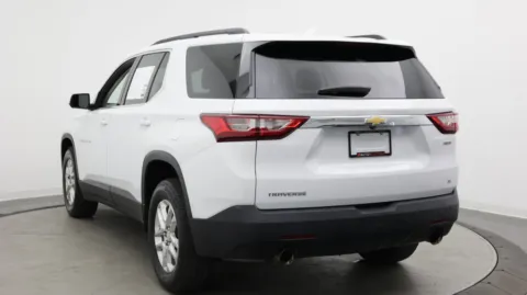 More photos of 2020 Chevrolet Traverse LT Cloth at Auto Boutique Florida, FL