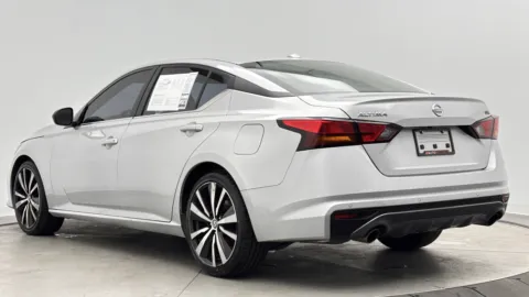 More photos of 2022 Nissan Altima 2.5 SR at Auto Boutique Florida, FL