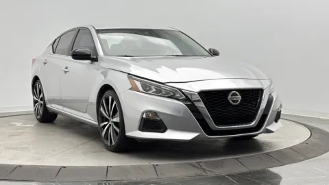 Another view of 2022 Nissan Altima 2.5 SR for sale in Jacksonville, FL at Auto Boutique Florida