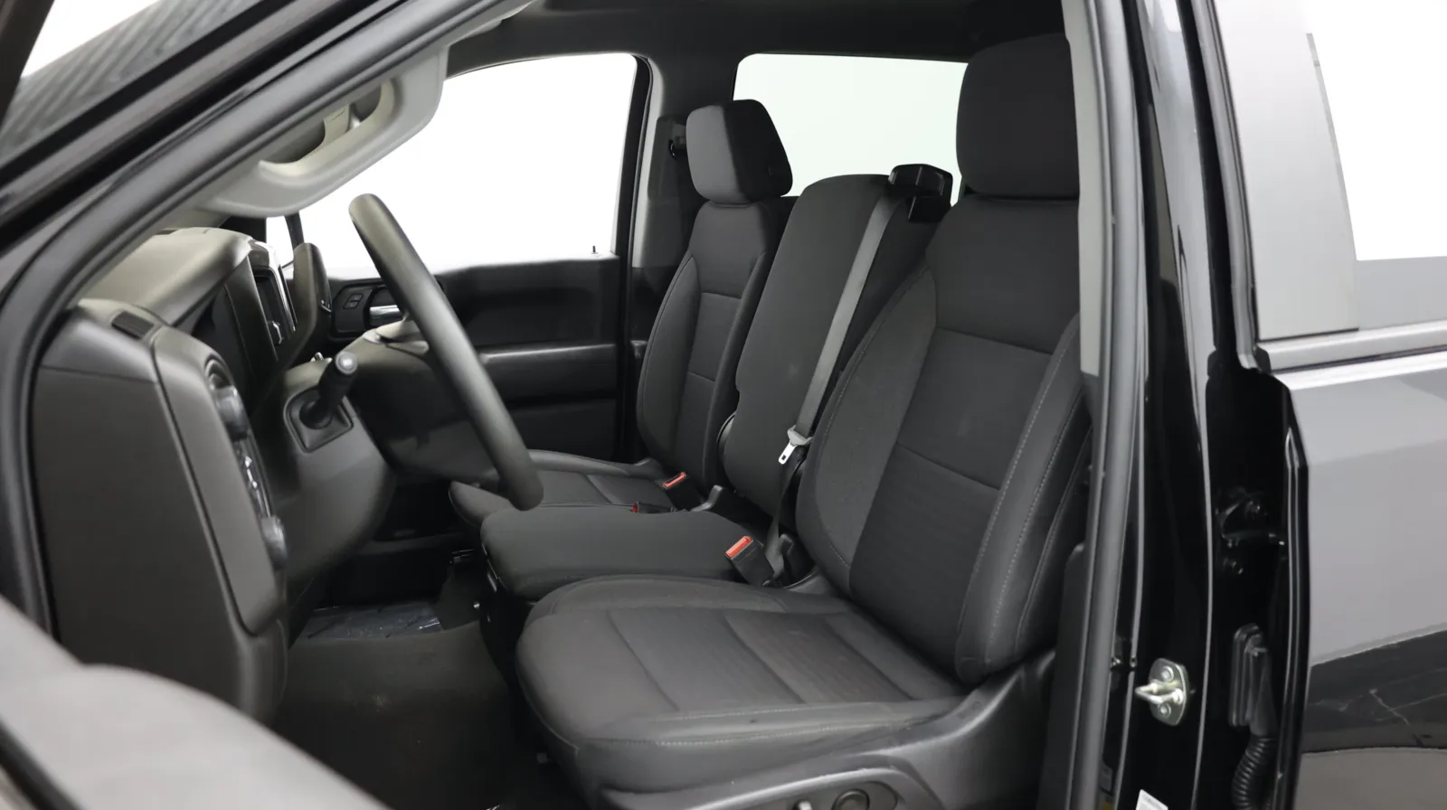 Chevrolet Silverado photo 17