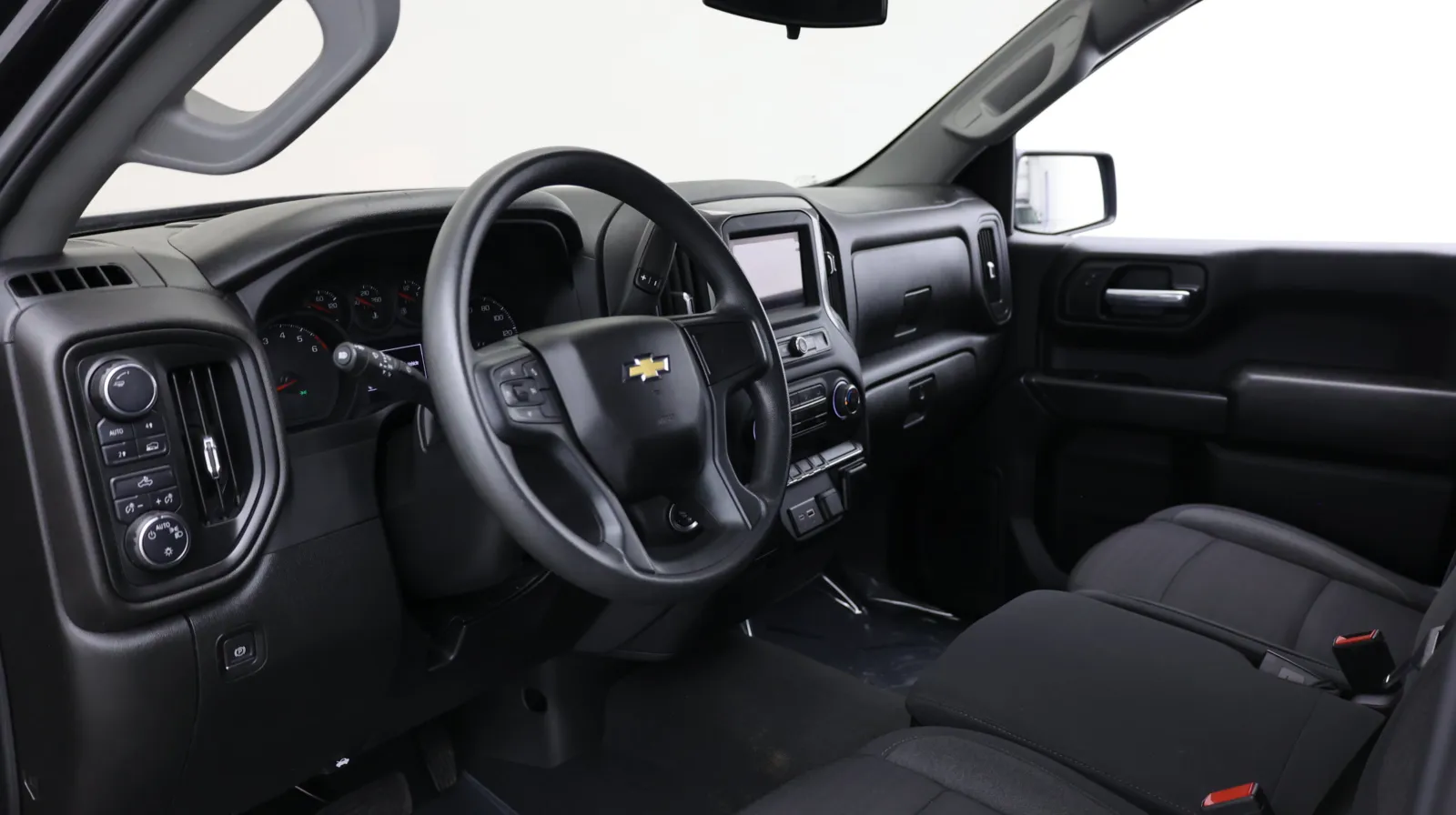 Chevrolet Silverado photo 15