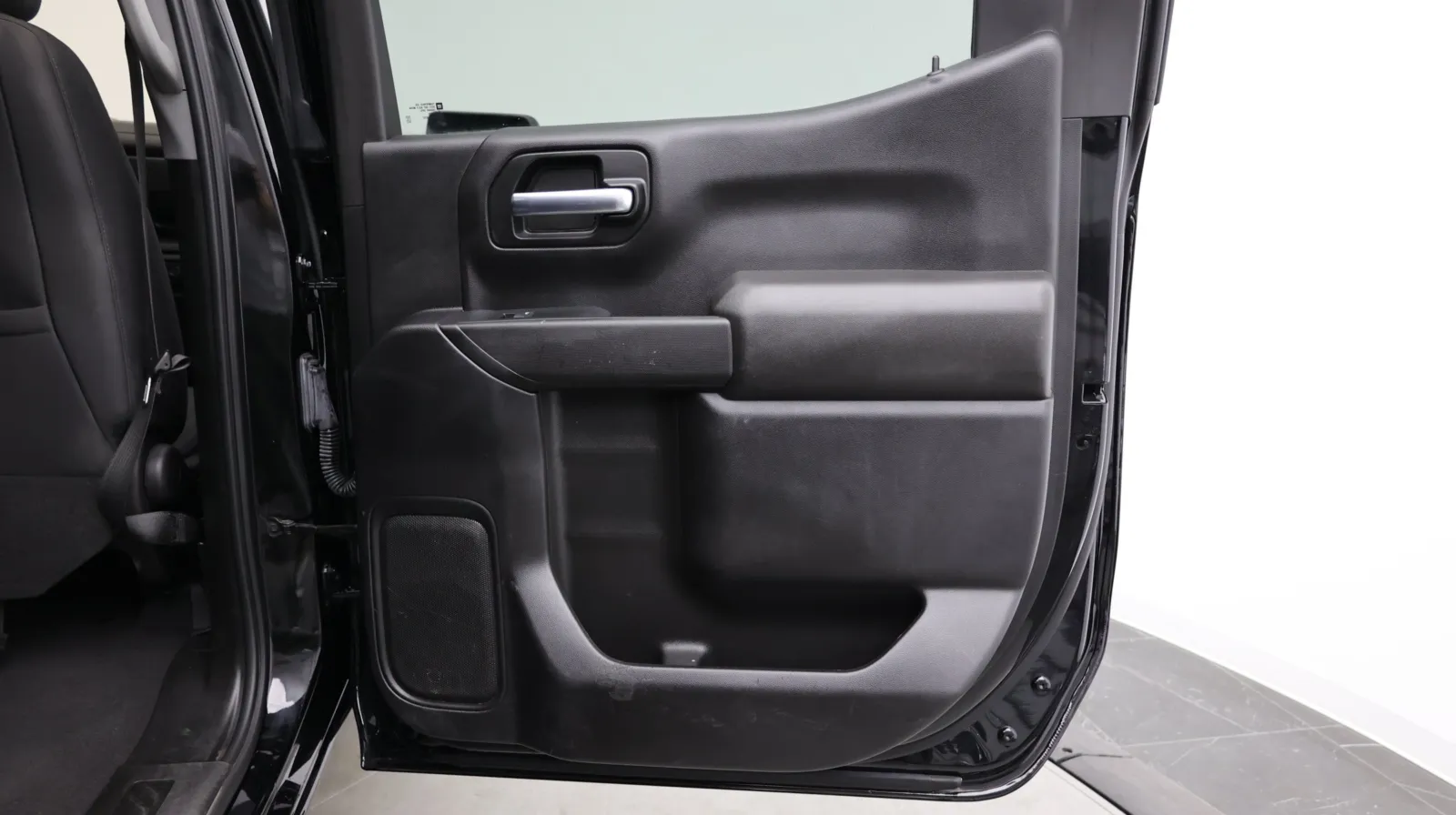 Chevrolet Silverado photo 38