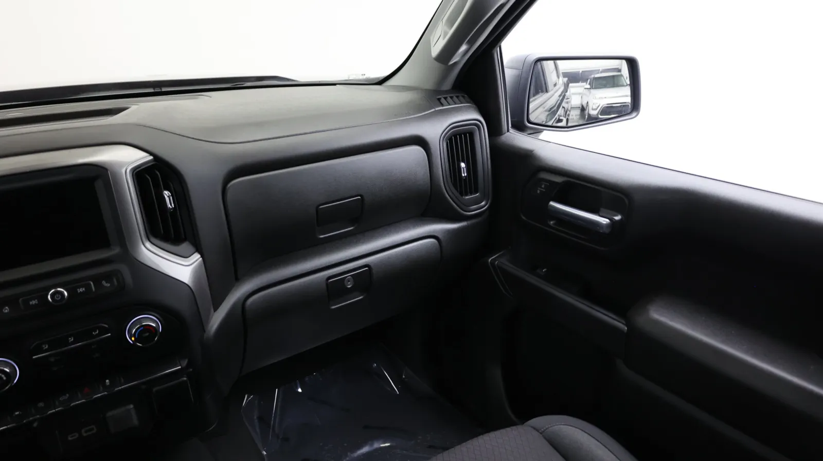 Chevrolet Silverado photo 36