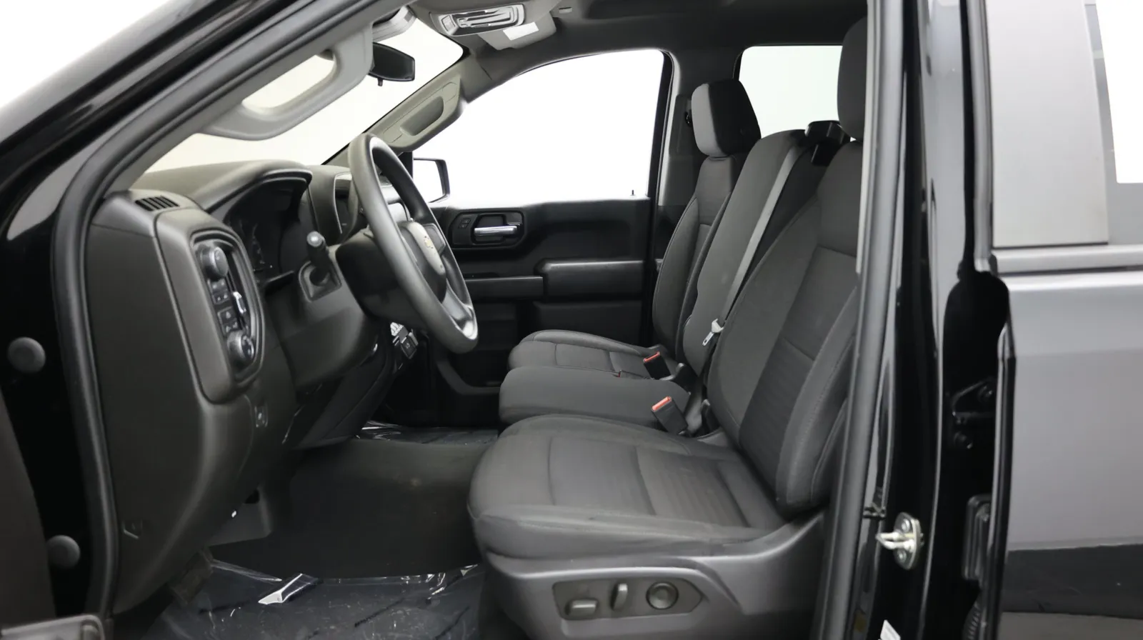 Chevrolet Silverado photo 16