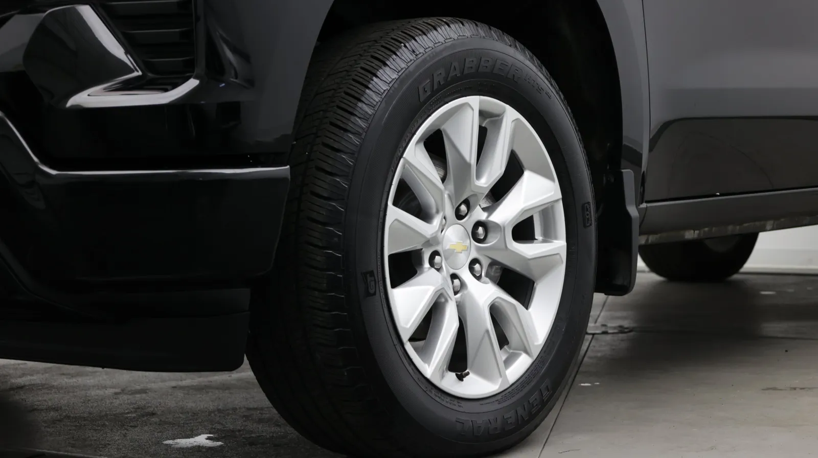 Chevrolet Silverado photo 8