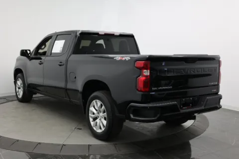 More photos of 2023 Chevrolet Silverado 1500 Custom at Auto Boutique Florida, FL