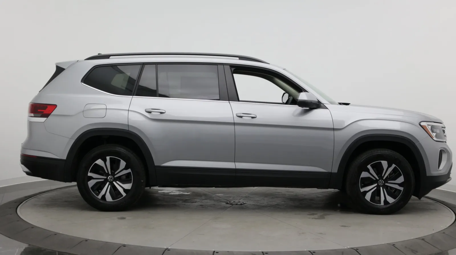 Volkswagen Atlas photo 8