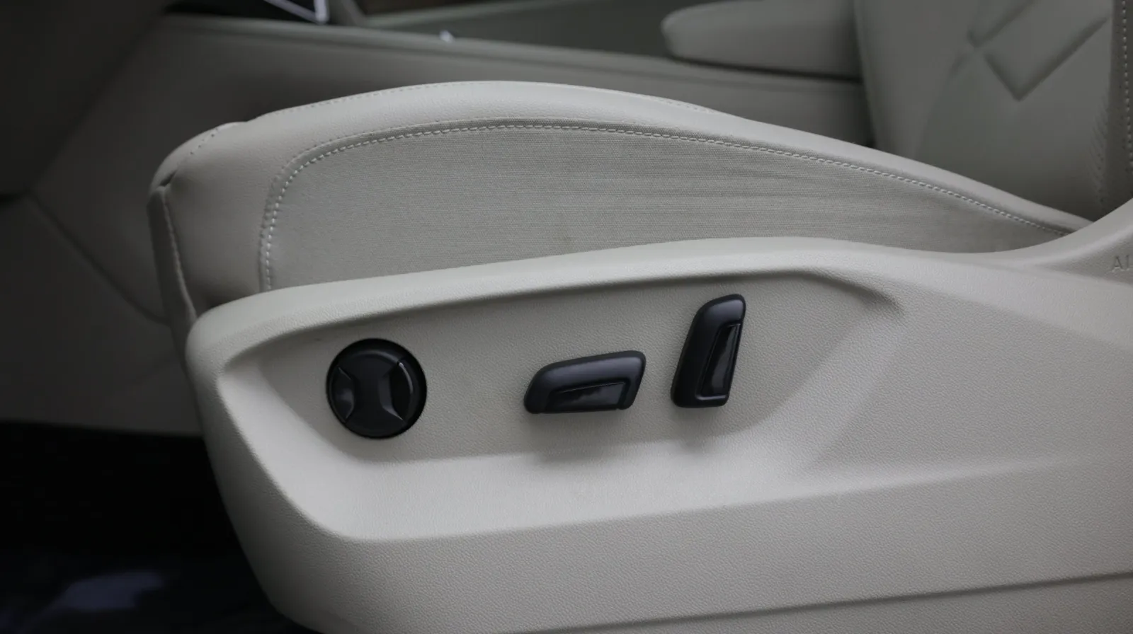 Volkswagen Atlas photo 16