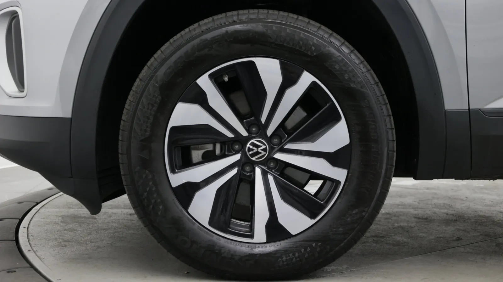 Volkswagen Atlas photo 10