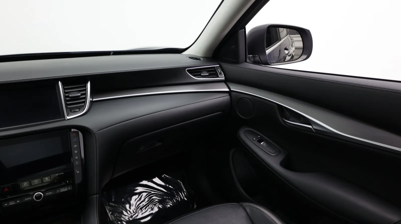 Infiniti QX50 photo 35