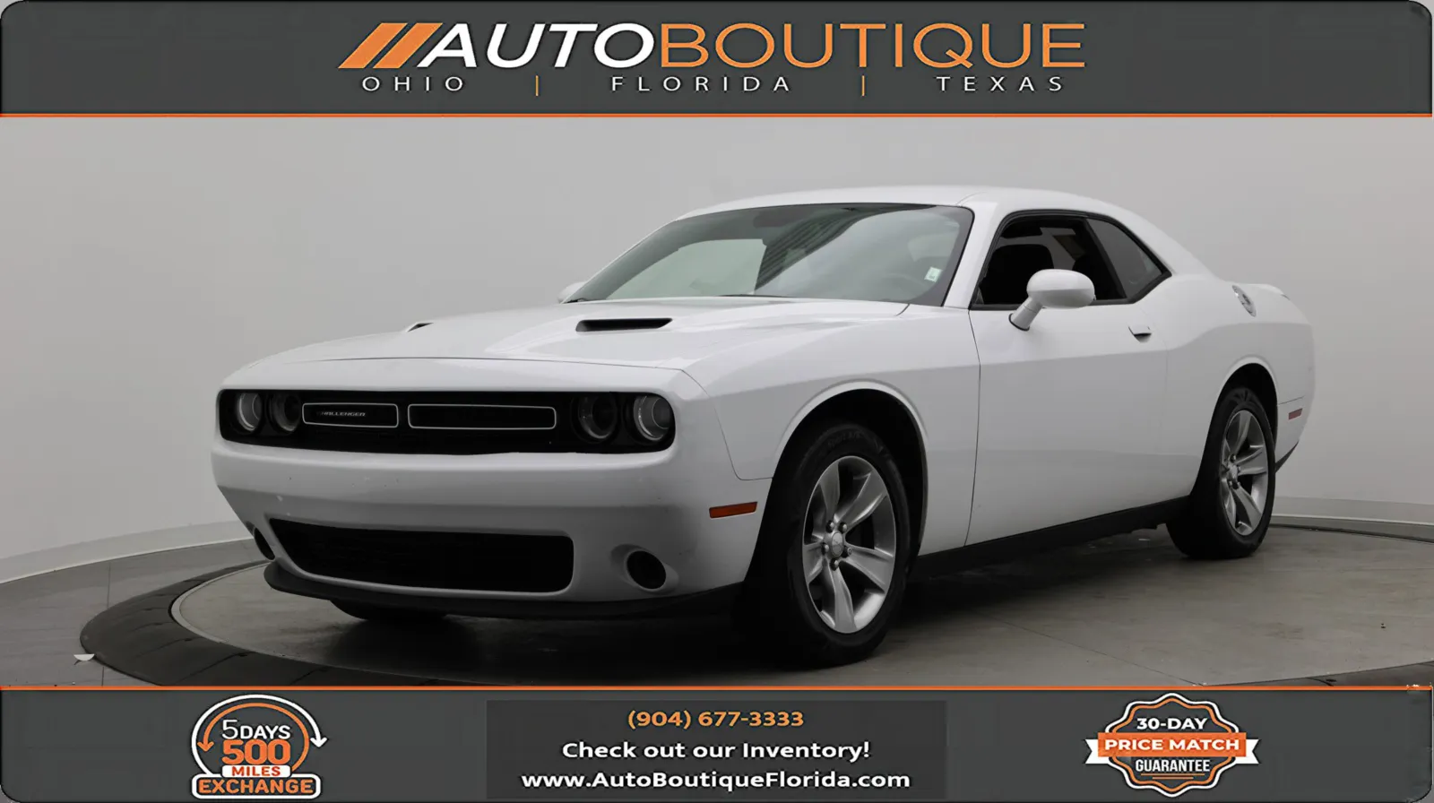 2019 Dodge Challenger SXT Auto's photo