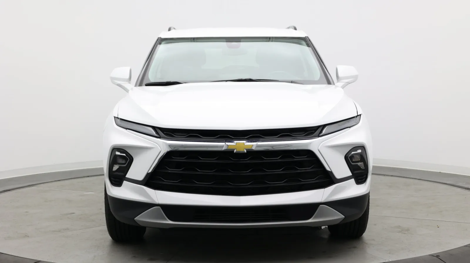 Chevrolet Blazer photo 2