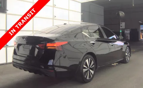 More photos of 2022 Nissan Altima 2.5 SV at Auto Boutique Florida, FL
