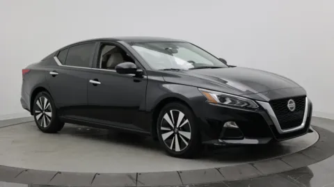 Another view of 2022 Nissan Altima 2.5 SV for sale in Jacksonville, FL at Auto Boutique Florida