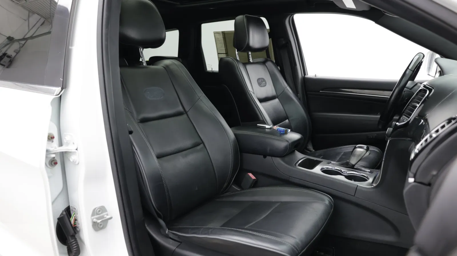 Jeep Grand Cherokee photo 38